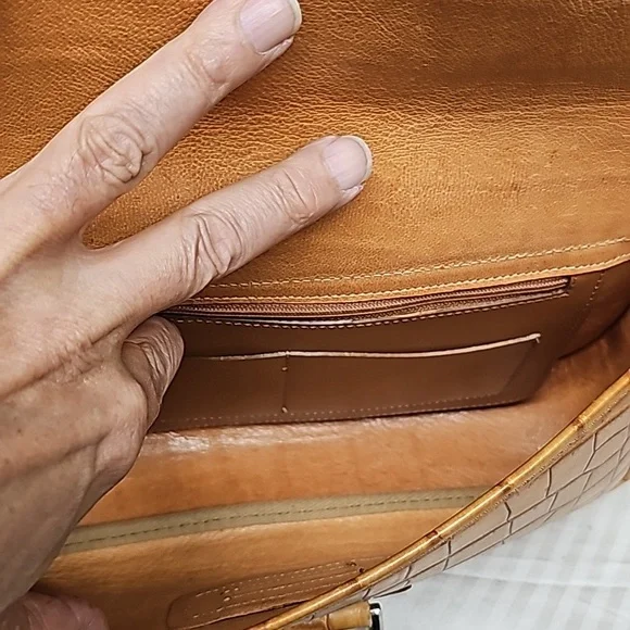 DOONEY AND BOURKE BAYOU COLLECTION SHOULDER BAG BFPM-06-396 - Picture 8 of 16